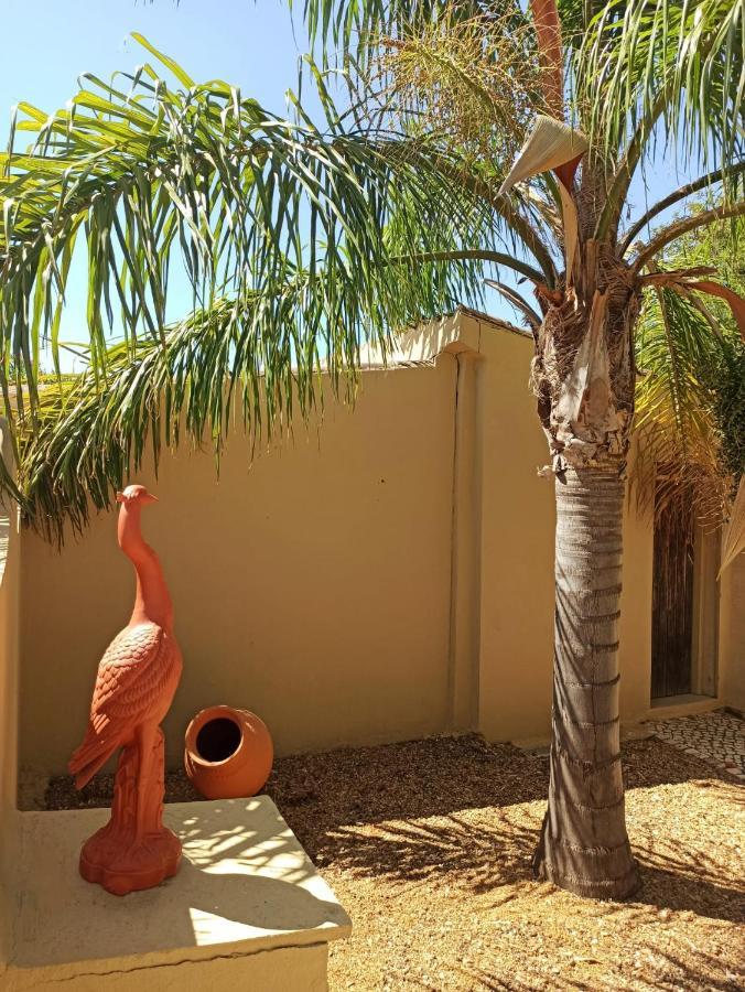 Quinta Pereiro Tropic Garden, Algarve Bed & Breakfast Moncarapacho Bagian luar foto